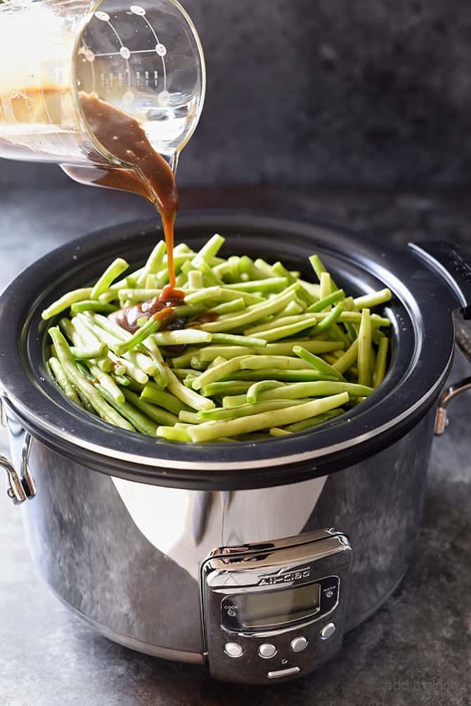 Flavorful Slow Cooker Green Beans: Holiday & Healthy Variations